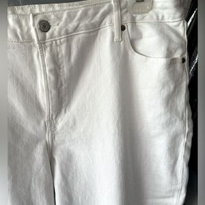 EUC old navy straight leg white jeans